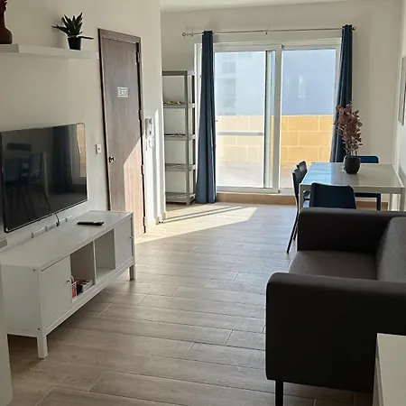 Anton Court Apartment